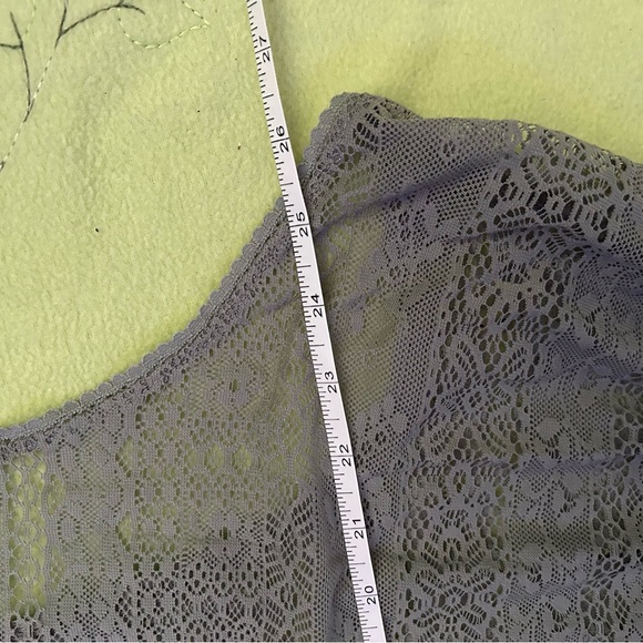 Grey, mid 2010’s does Y2K Sleeveless Blouse - Picture 5 of 6